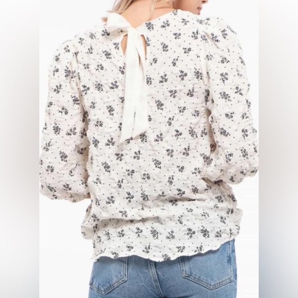 Fifty Street Floral / Polka Dot and Puckered Fabric Top - Picture 3 of 6